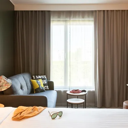 Moxy Paris Val D'europe Hotel 3*